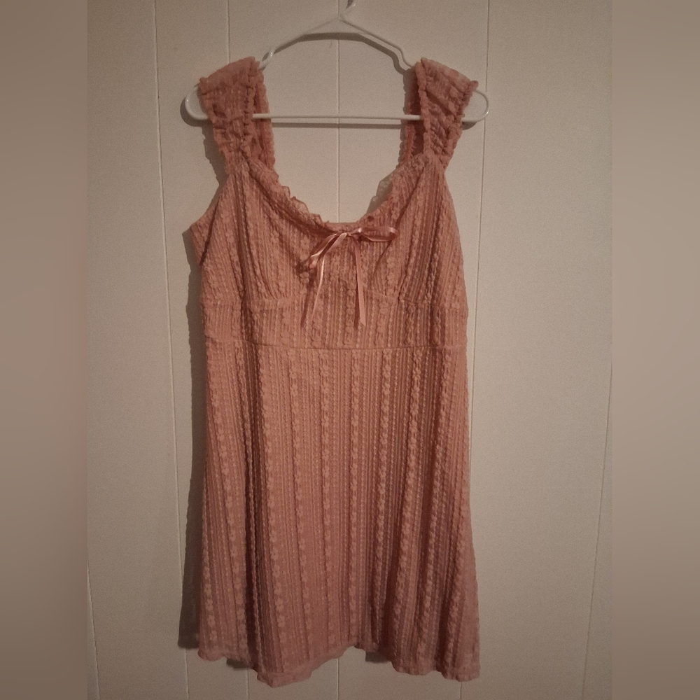 Sleeveless Pink Lace Dress with Bow Detail